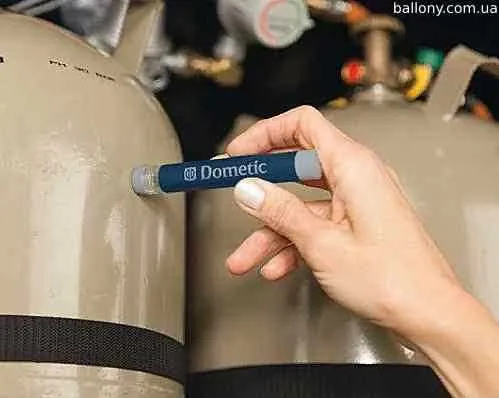 Как использовать манометр для проверки остатка газа в баллоне?